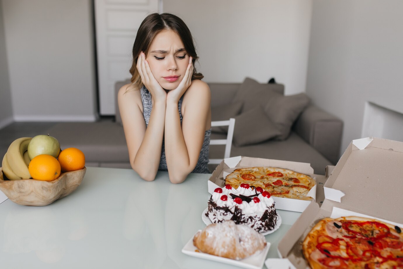 Why Am I Binge Eating? Understanding The Triggers And Solutions